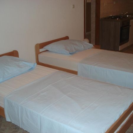 Guest House Karevic Hvar Town Quarto foto